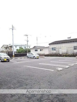 フルール・ソレイユ　Ⅱ[2DK/50.21m2]の駐車場2