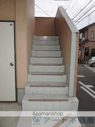 ＶＩＬＬＡ　ＳＯＮＯＤＡ[1R/28.86m2]のエントランス1