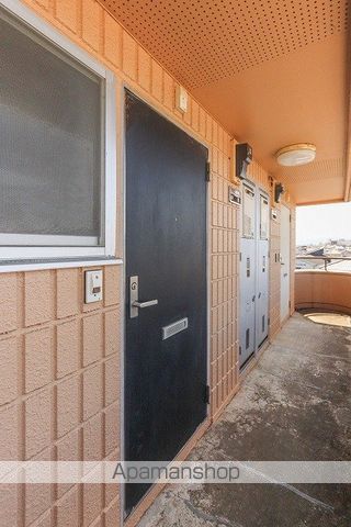 ロイヤルグレイスコーポAYAの玄関写真