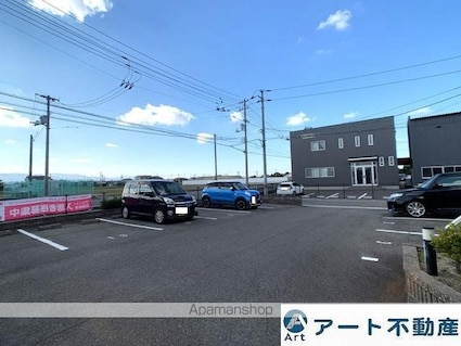 スカイコーポ垣生[2LDK/55.14m2]の駐車場3