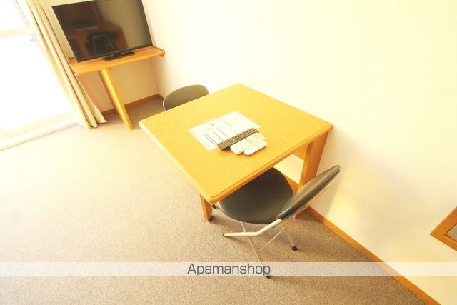レオパレスWAKAKUSAの内装写真