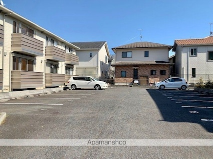 レセンテ出町　Ａ棟[1LDK/37.53m2]の駐車場