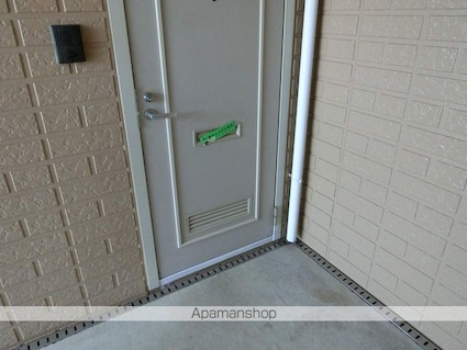 シティハイムカモミールＡ[3K/51.89m2]のエントランス