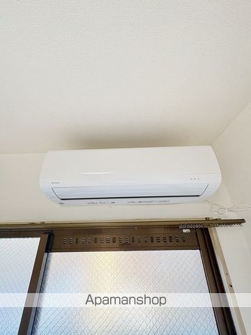 フォースアベニューの内装写真
