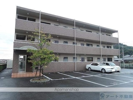 ブライム北斎院[3LDK/75m2]の駐車場1