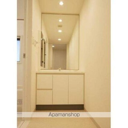 東京都新宿区市谷本村町[1DK/30.09m2]の洗面所