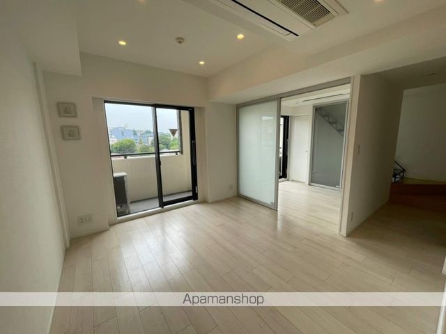カスタリア新宿夏目坂[2LDK/62.7m2]のリビング・居間