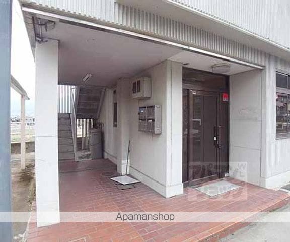 創栄山科ビルの玄関写真