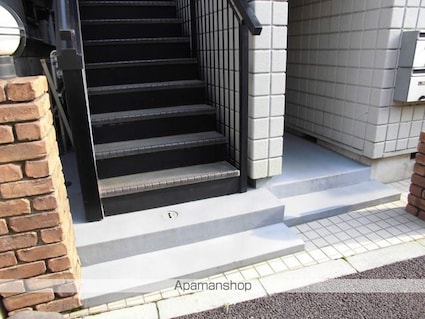 東京都杉並区高円寺北２丁目[1K/21.11m2]のエントランス