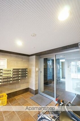 イーダッシュ八幡[1R/29.36m2]のエントランス3