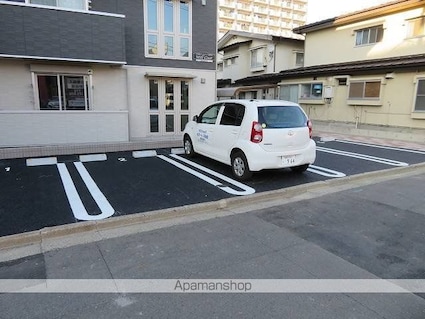 ウィルコート[1LDK/54.72m2]の駐車場