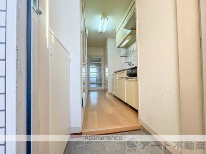 愛媛県松山市小坂１丁目[1K/24.3m2]の玄関