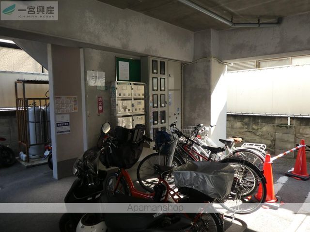 コスモリヴェール朝生田の玄関写真