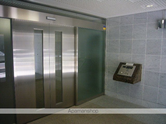 コンフォリア新宿御苑Iの外観写真