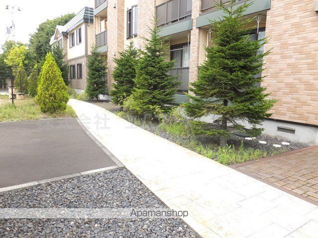 あにまるスクエア 四号館の玄関写真