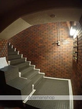 異人池ヒルズ[2LDK/58.47m2]のエントランス2