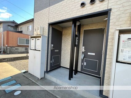 レオパレスメゾン　ジュ　クール[1K/28.02m2]の玄関