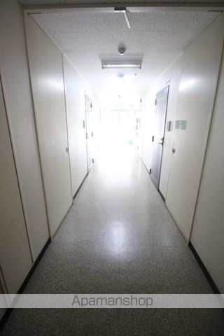 パルコート南郷の玄関写真