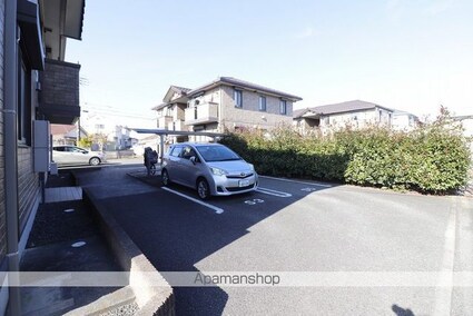 ボヌールＳ[1LDK/47.9m2]の駐車場