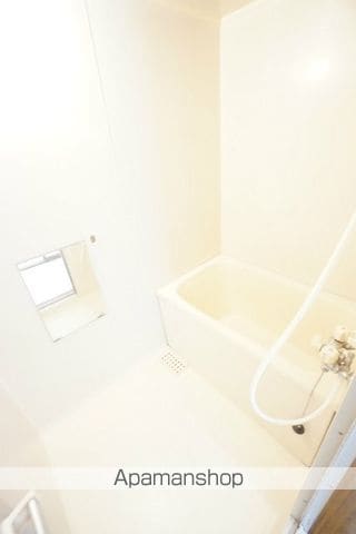 鈴真ハイツB棟の内装写真