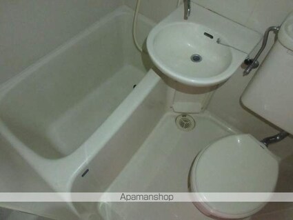 クリスタル東高円寺[1R/17.67m2]のトイレ