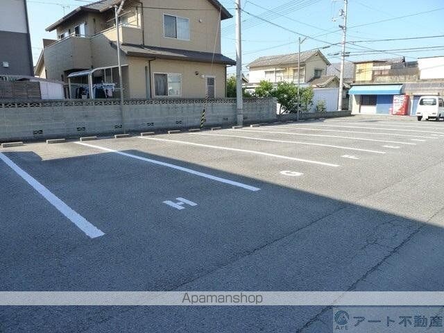 フォブールＭⅠ[2LDK/53.02m2]の駐車場