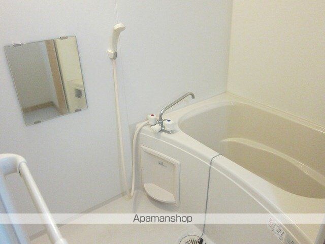 レオパレスひいらぎⅢ[2DK/40.95m2]のバス1