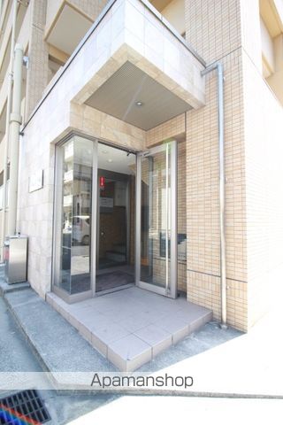 ピュアライン医大東の玄関写真