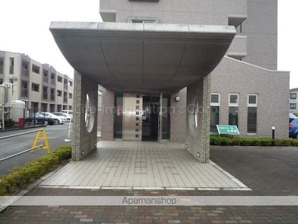 滋賀県東近江市東沖野１丁目[2LDK/47.58m2]のエントランス1