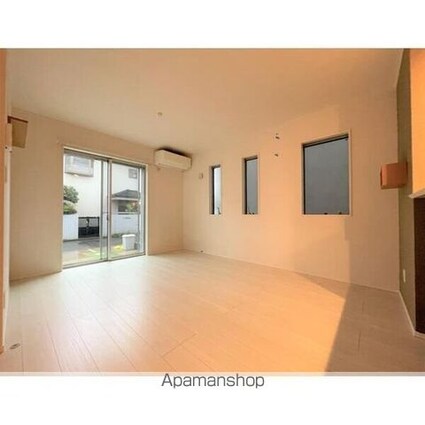 杉並区下高井戸４丁目戸建[2SLDK/70.38m2]の内装2
