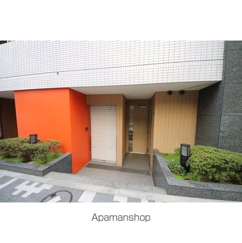 グランスイート銀座レスティモナークの玄関写真