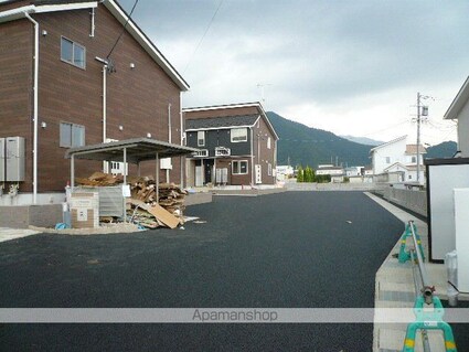 ヒルズポローニア　Ａ[1LDK/54.19m2]のエントランス