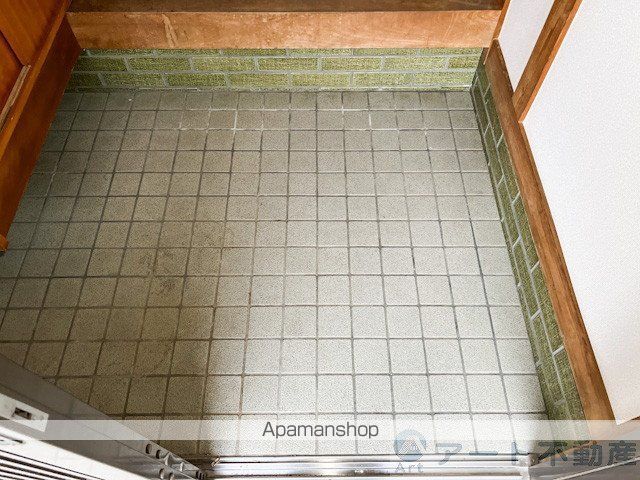 伊予鉄道横河原線 田窪駅 徒歩8分 2階建 築38年の内装写真