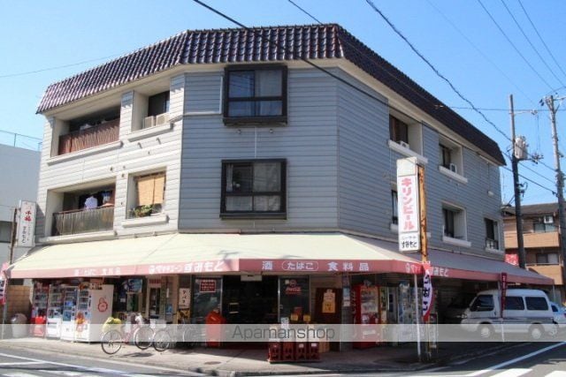 炭本ビルの外観写真