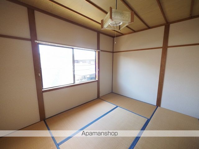 コーポ中由の内装写真