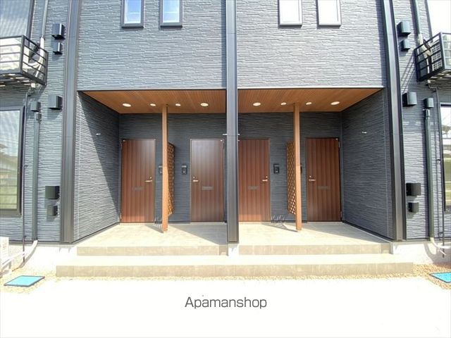 アーモンドアイの玄関写真