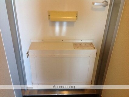 愛知県小牧市小牧原２丁目[1K/22.02m2]の玄関