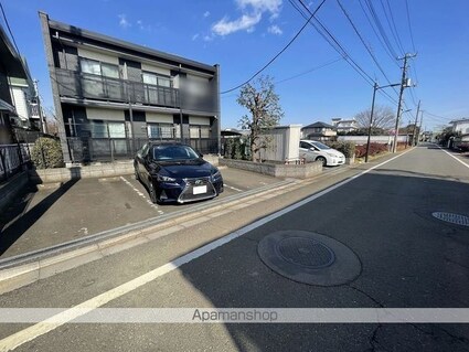 レオパレス花水木[1K/22.35m2]の駐車場2