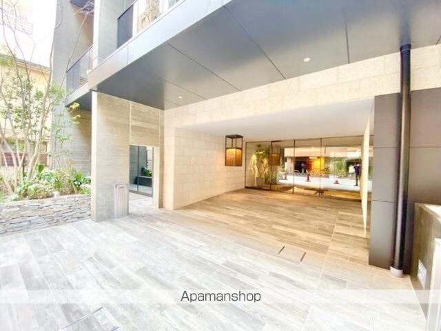 ONE ROOF RESIDENCE TAMACHIの玄関写真