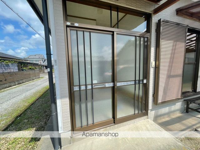 北諸県郡三股町 1階建 築28年の玄関写真