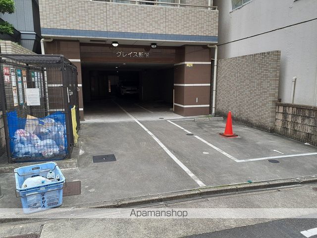 グレイス新栄の玄関写真