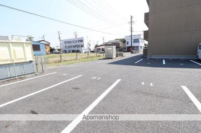 グランドゥール三笠山[1R/33.12m2]の駐車場