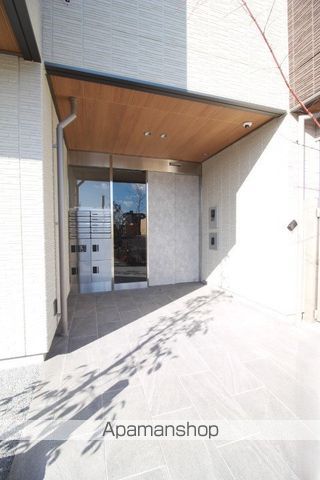 ベレオガーデンズ上中野の玄関写真