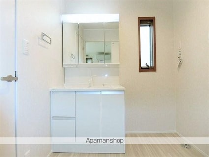 ラテルネ本八幡[3LDK/85.5m2]の洗面所