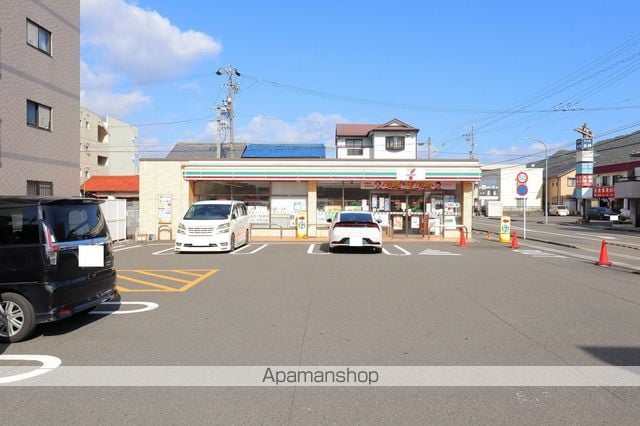 グレイシャス ナガラの周辺写真
