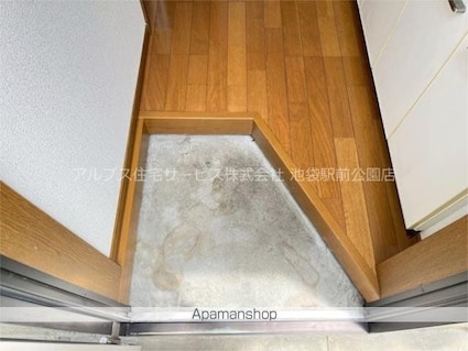フラット林[1K/20m2]の玄関