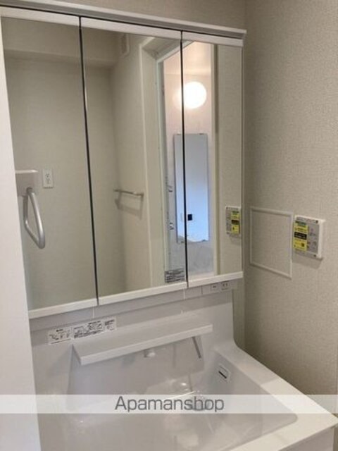 東京都世田谷区上北沢１丁目[2LDK/61.25m2]の洗面所