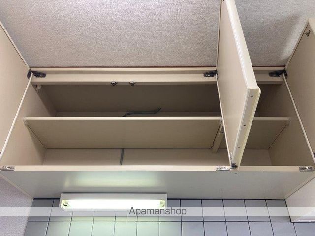トリコロールハウスの内装写真