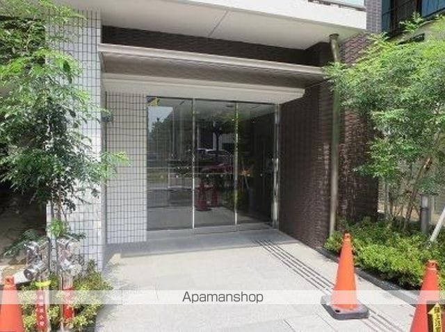 レジディア大森IIの玄関写真