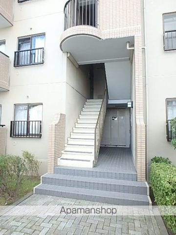 ヴィブレ若宮東の玄関写真